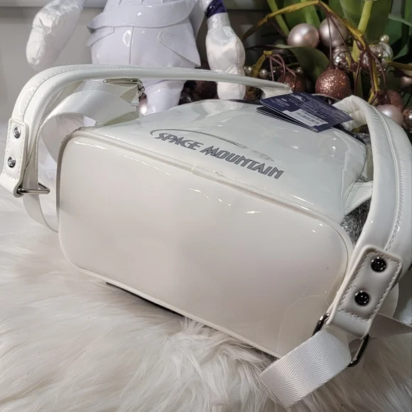 Set of 4 piece!Mickey Mouse Main Attraction! BAG! PLUSH! EARS! KEY!All new - Picture 4 of 11